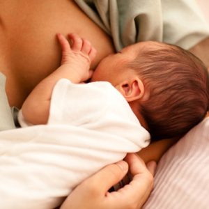 Τελικά ο μητρικός θηλασμός βλάπτει;